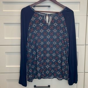 Very soft jersey top.